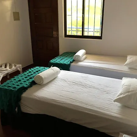 Beautiful T2 Olhos Do Mar אולוס די אגווה